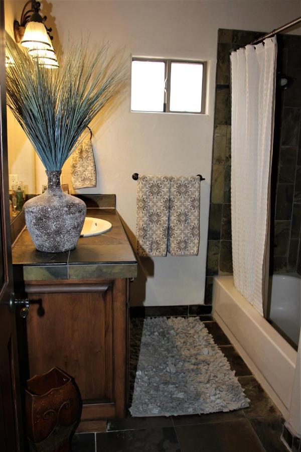 Your Home Away From Home Tucson Eksteriør bilde
